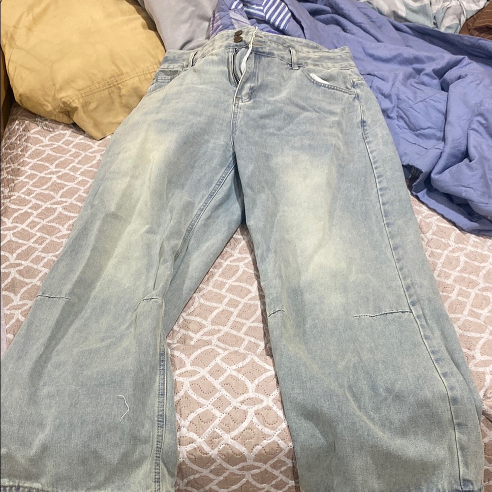 Women’s Light Blue Jeans